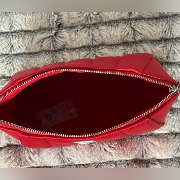 New Givenchy Toiletry bag/ cosmetic/ makeup bag/ pouch / case - Picture 5 of 7